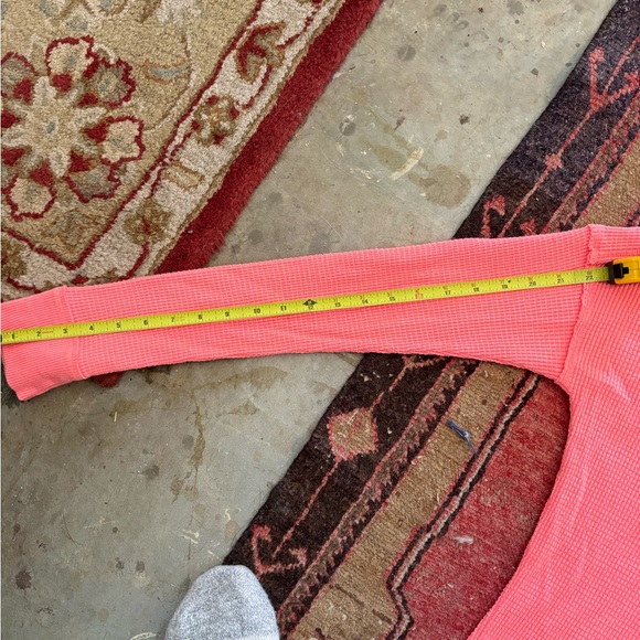 We the free (free people) long sleeve size medium - Picture 8 of 9